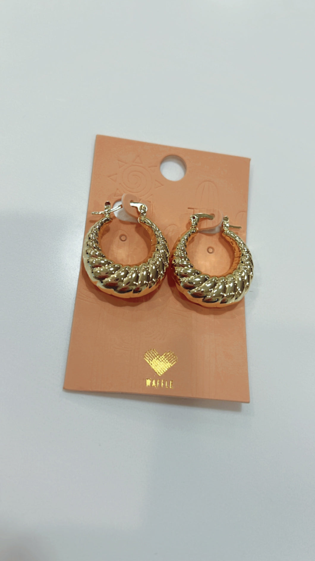 Croissant Pincatch Earrings | Gold