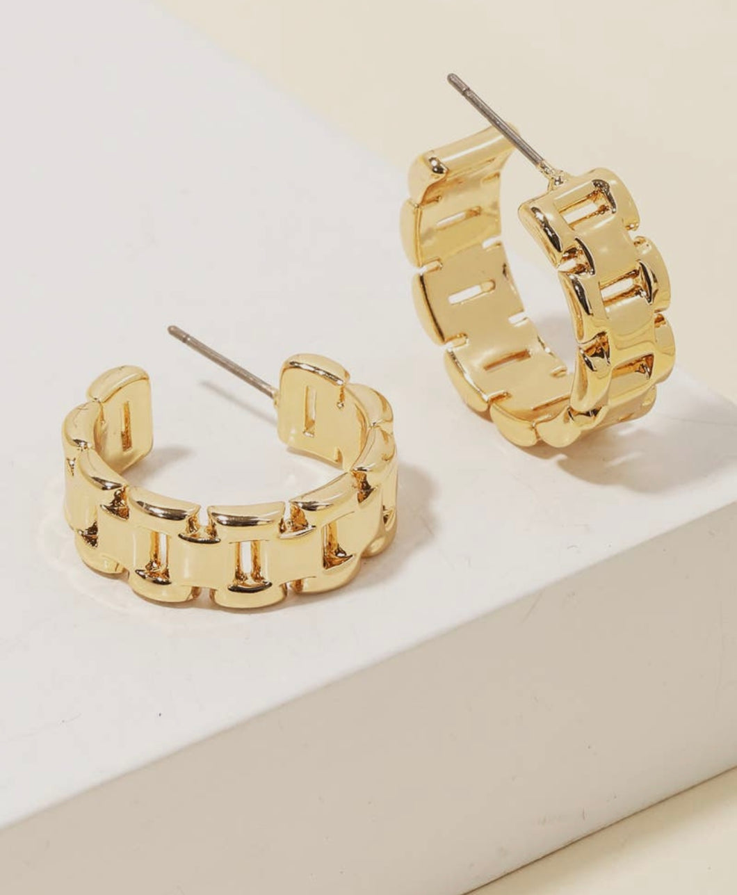 Metallic Chain Circle Hoop Earrings | Gold
