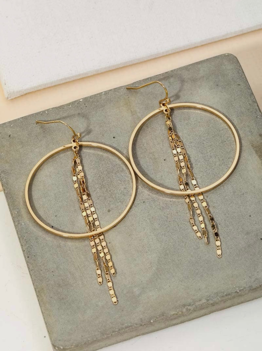 Circle Cutout Chain Fringe Earrings | Gold