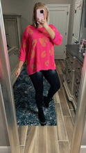 Load image into Gallery viewer, Annabelle Leopard Light Sweater | Fuchsia

